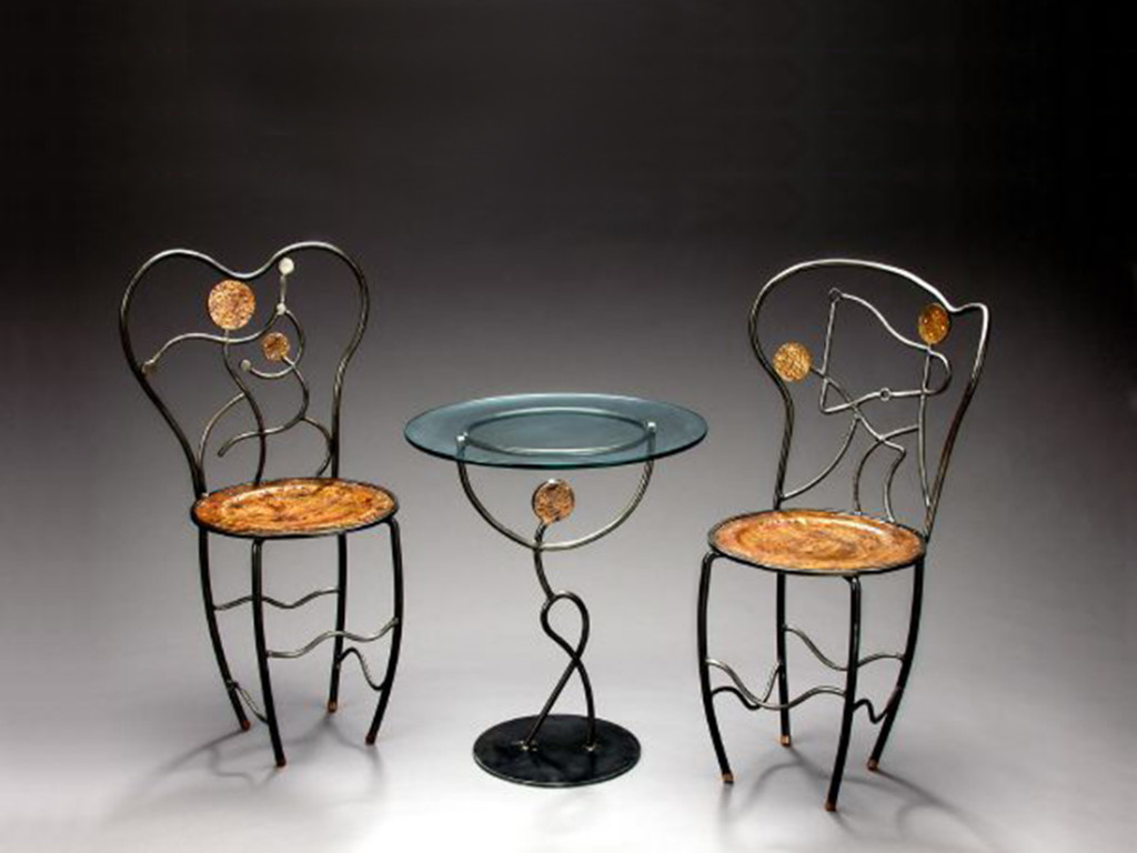 Dancer Table Chairs