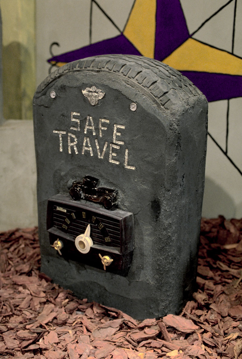 Radio Ancestrale Installation safe travel gravestone